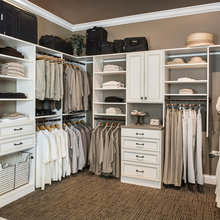 Dressing room/Walk-in closet