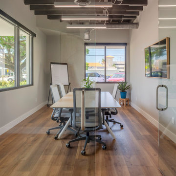 Modern Glass Conference Room Design