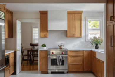 Transitional kitchen photo in San Francisco