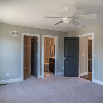 Beautiful Reversed Build in Glendale, MO