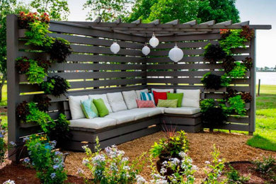 Inspiration for a modern patio remodel