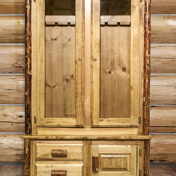 Glacier Country Collection Gun Cabinet