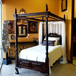 Feminine Canopy Bed - Twin Size - Canopy Beds