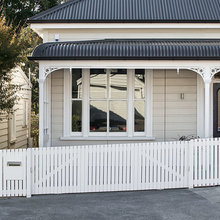 Houzz Tour: Innovative Garage for Historical Home in Auckland