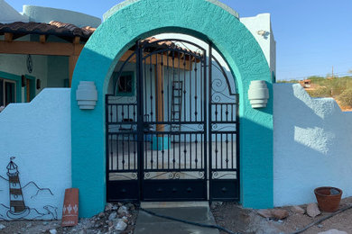 Example of a southwest entryway design in Phoenix