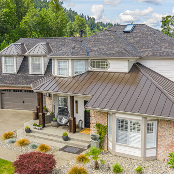 Modern Farmhouse Metal Combo Roof in Orting, WA