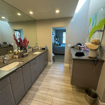 Bathroom's