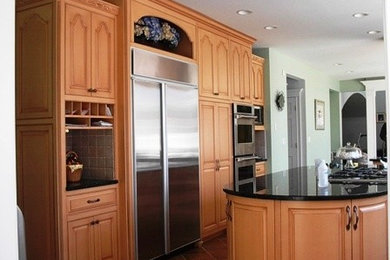 Transitional kitchen photo in New York
