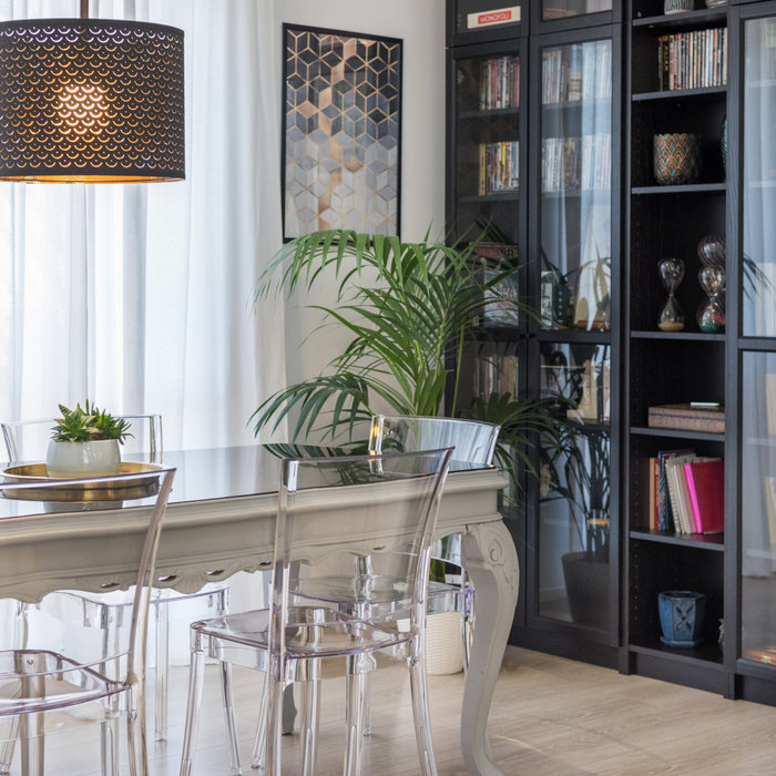 Example of an eclectic dining room design in Rome