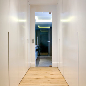 Modern cosmopolitan flat