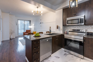 Kitchen - kitchen idea in Toronto