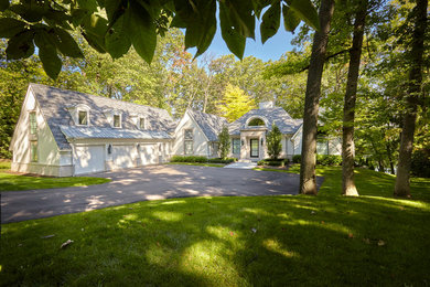 Inspiration for a transitional exterior home remodel in Detroit