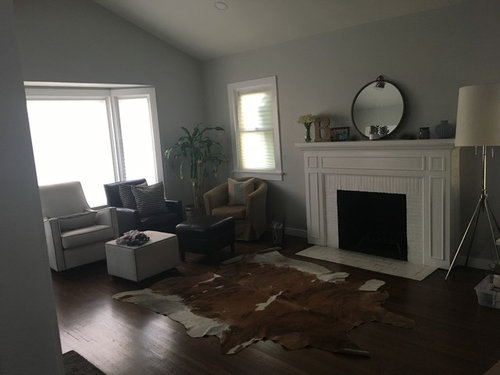 Living Room Layout With Door Opening In Middle