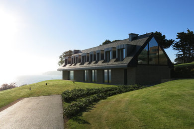 Exemple d'une maison bord de mer.