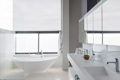 Inspiration for a contemporary bathroom remodel in Toronto