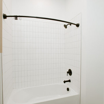 801 Market | Tub and Tile Shower | Wilmington, DE