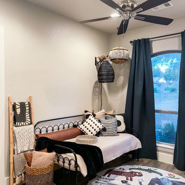 Guest Suite Day Bed + the perfect spot for reading or napping!