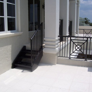 Exterior railing