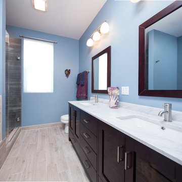 Wrigleyville Bathroom