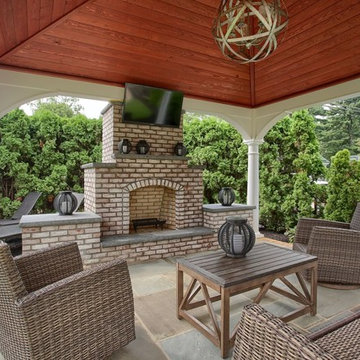 Reading Boulevard Outdoor Entertainment