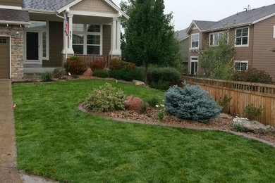 Inspiration for a traditional landscaping in Denver.