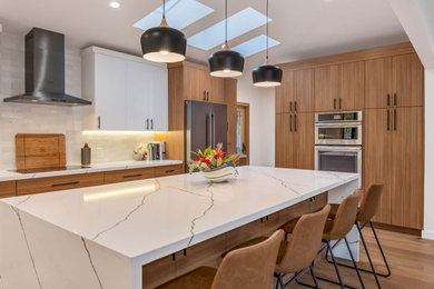 Inspiration for a modern kitchen remodel in San Francisco
