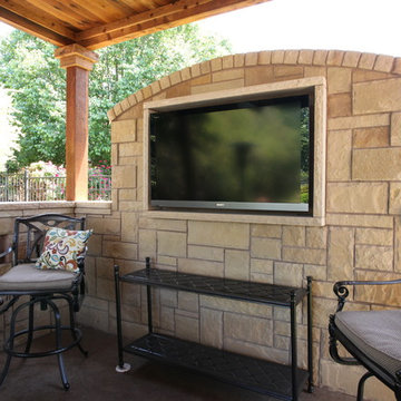 Hard-scapes and Outdoor Living in Tight Spaces