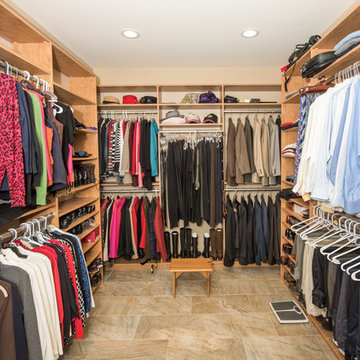 Montoursville - Master Bedroom Closet