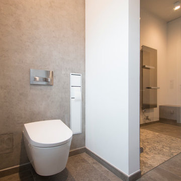 VERSTECKTES WC