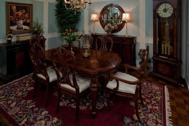 Dining room - traditional dining room idea in Boston