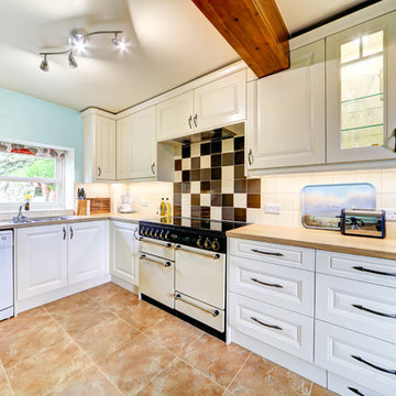 Jefferson Painted Ivory Kitchen in Birch Vale