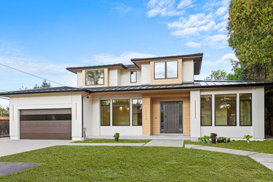 Example of a transitional exterior home design in San Francisco