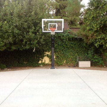David L's Pro Dunk Gold Basketball System on a 25x25 in Woodland Hills, CA
