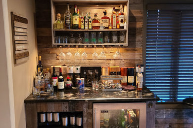 Diseño de bar en casa rústico de tamaño medio