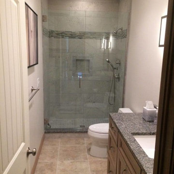 Stone Creek Drive bathroom
