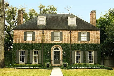 Inspiration for a timeless exterior home remodel in Houston