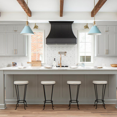 Example of a transitional kitchen design in Charlotte