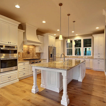 Corner Kitchen : The Daybreak - Super Ranch w/ Daylight Basement