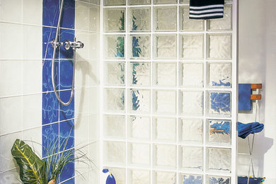 Réalisation d'une salle de bain design.