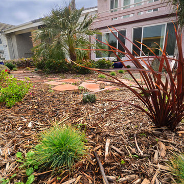 Oxnard Beach House Frontyard