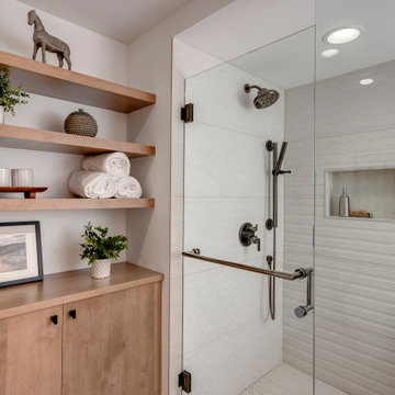 Kirkland Condo Multiple Bathrooms