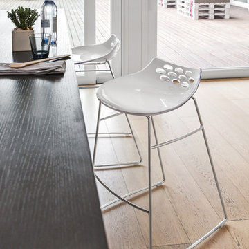 Jam 1033 Stools - Chromed Frame + White/Transparent Seat
