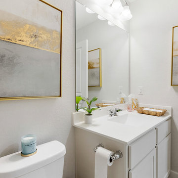 San Antonio, Texas | Paloma - Landmark Kimbell Secondary Bathroom