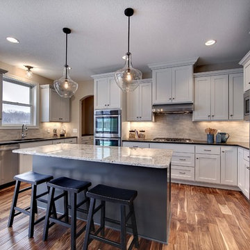 White Kitchen – Bay Lake Reserve Model – 2014 Spring Parade of Homes