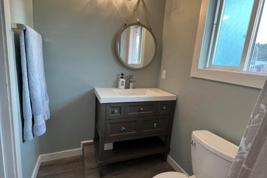 Example of a bathroom design in Other