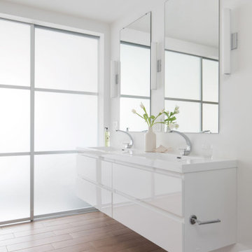 Scandinavian -Japanese style bathroom