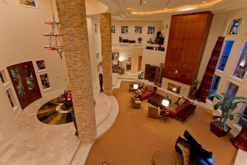 Weiss Residence