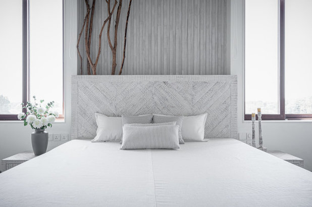 Contemporary Bedroom by UNEVEN