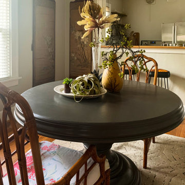 Quirky cottage dining room