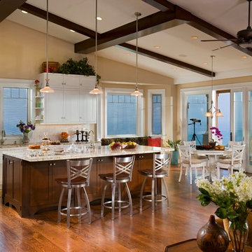 Craftsman Style overlooking the Pacific Ocean
